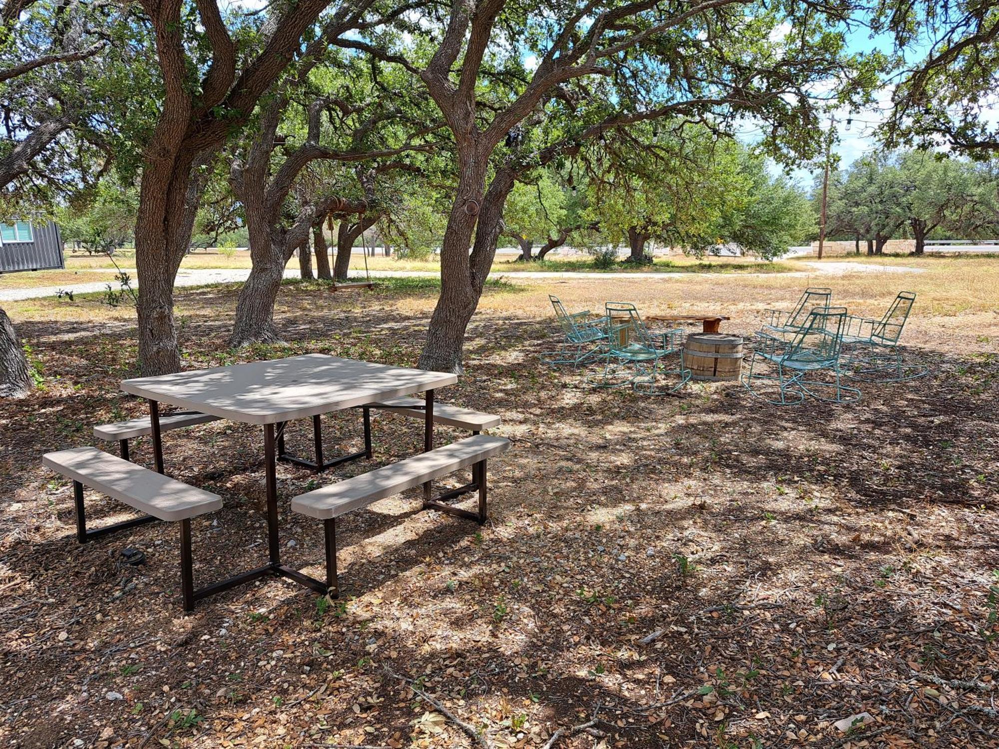The Container Retreat @ 290 Wine Trail #1 Escape To Hye, Tx Villa Kültér fotó